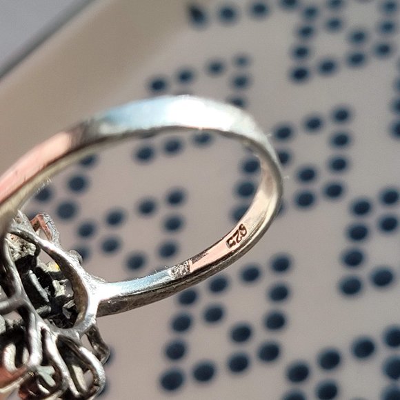 Vintage Sterling Silver Marcasite and Glass Beads Ring - Picture 8 of 8